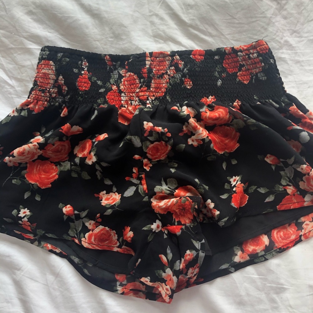 f21 ROSÈ SHORTS small